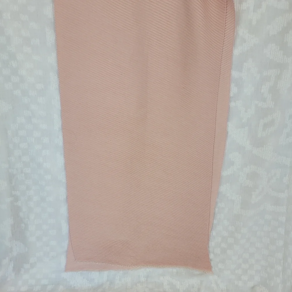 Lands End pale pink wide scarf ribbed with fringe ends cozy warm soft fabric